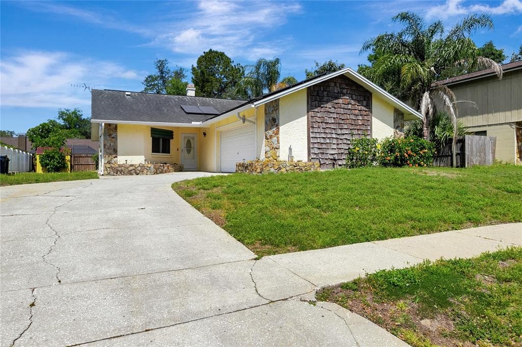 18426 STERLING SILVER CIRCLE LUTZ, FL 33549