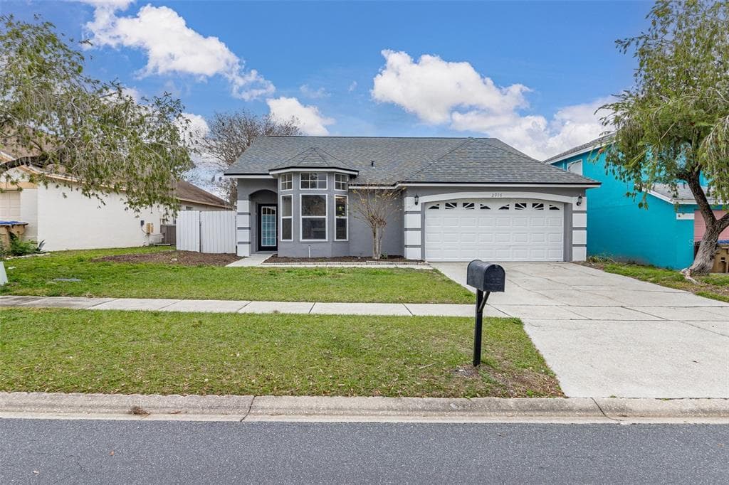 2976 VISCOUNT CIRCLE KISSIMMEE, FL 34747