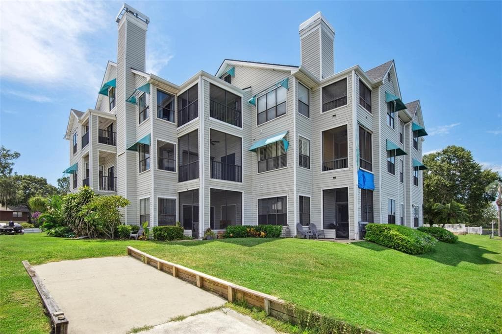 3127 W SLIGH AVENUE UNIT 204B TAMPA, FL 33614