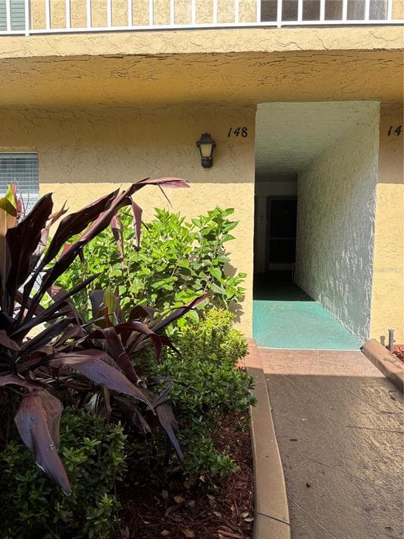 225 COUNTRY CLUB DRIVE UNIT E148 LARGO, FL 33771