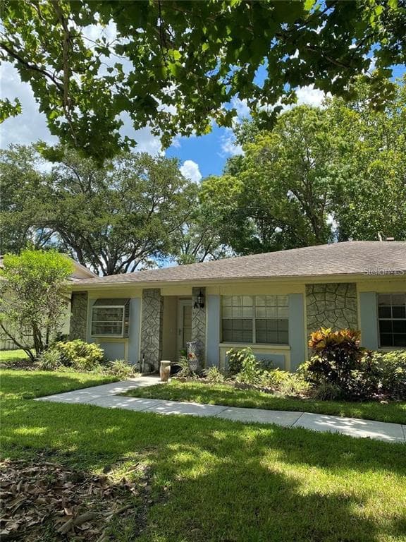 2231 LARK CIRCLE E UNIT A PALM HARBOR, FL 34684
