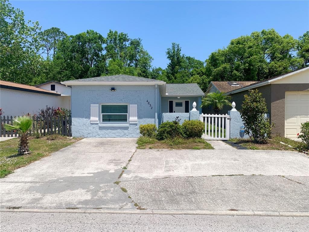 4832 TAMPA DOWNS BOULEVARD LUTZ, FL 33559