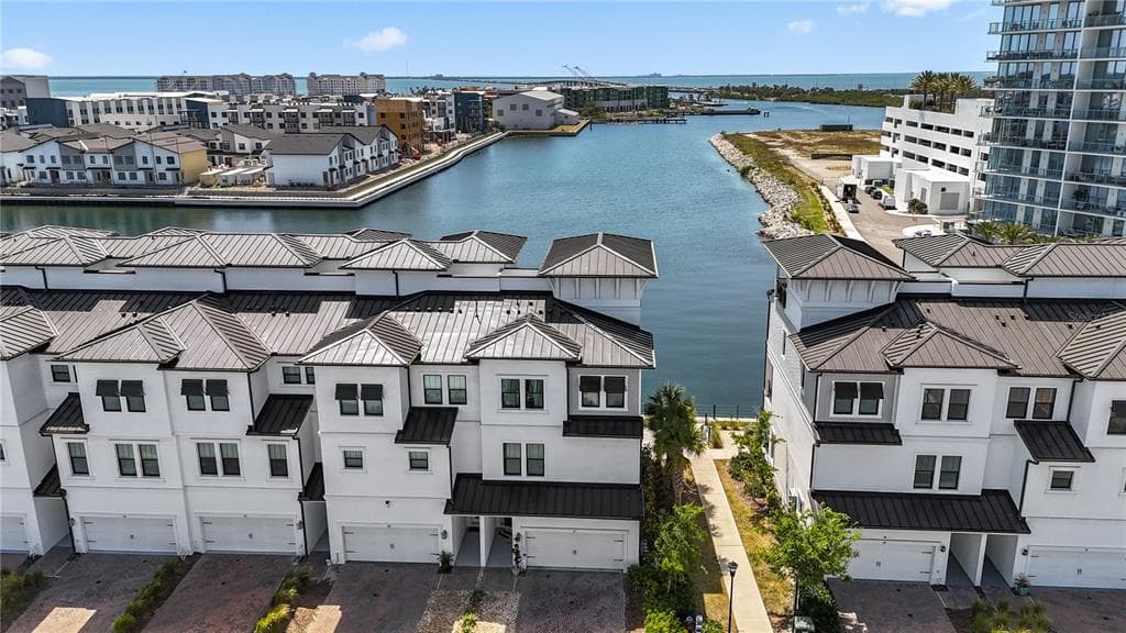 5351 BRIDGE STREET UNIT 27 TAMPA, FL 33611