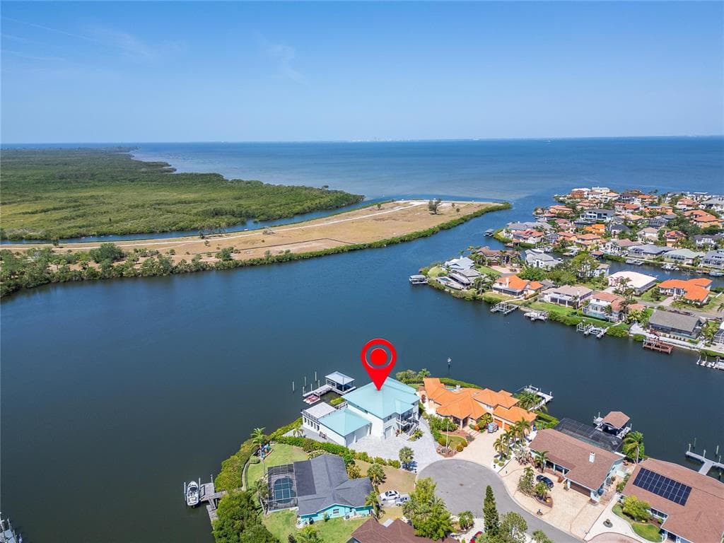 935 CHIPAWAY DRIVE APOLLO BEACH, FL 33572