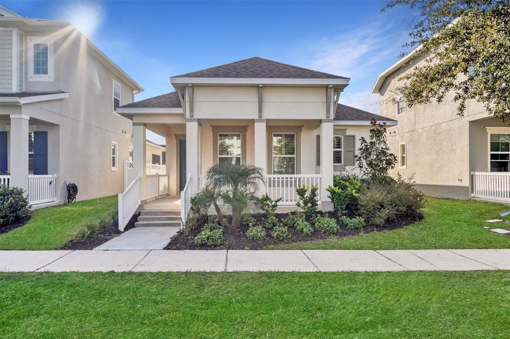 724 WINTERSIDE DRIVE APOLLO BEACH, FL 33572