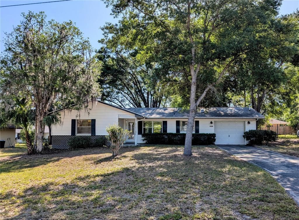 1124 W BUCKNELL AVENUE INVERNESS, FL 34450