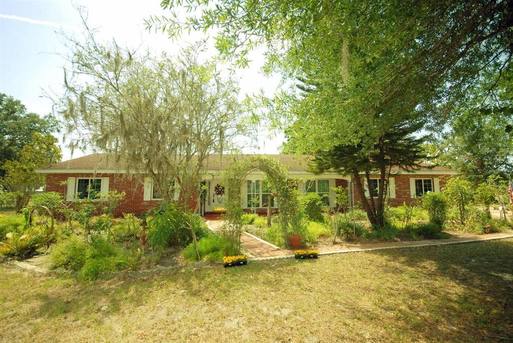 934 JERRY SMITH ROAD DOVER, FL 33527