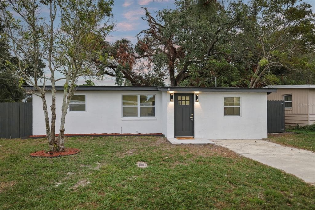 11747 104TH STREET N