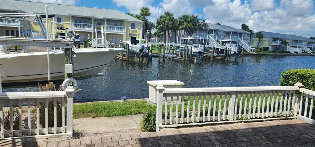 5215 COQUINA KEY DRIVE SE UNIT B