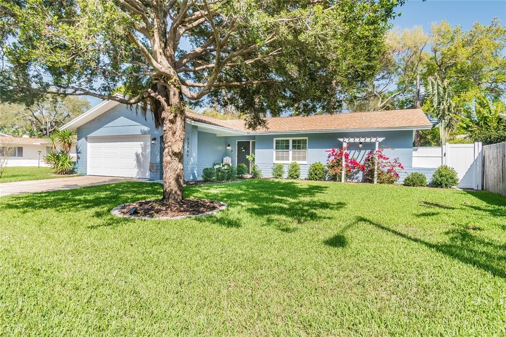 13749 80TH AVENUE SEMINOLE, FL 33776