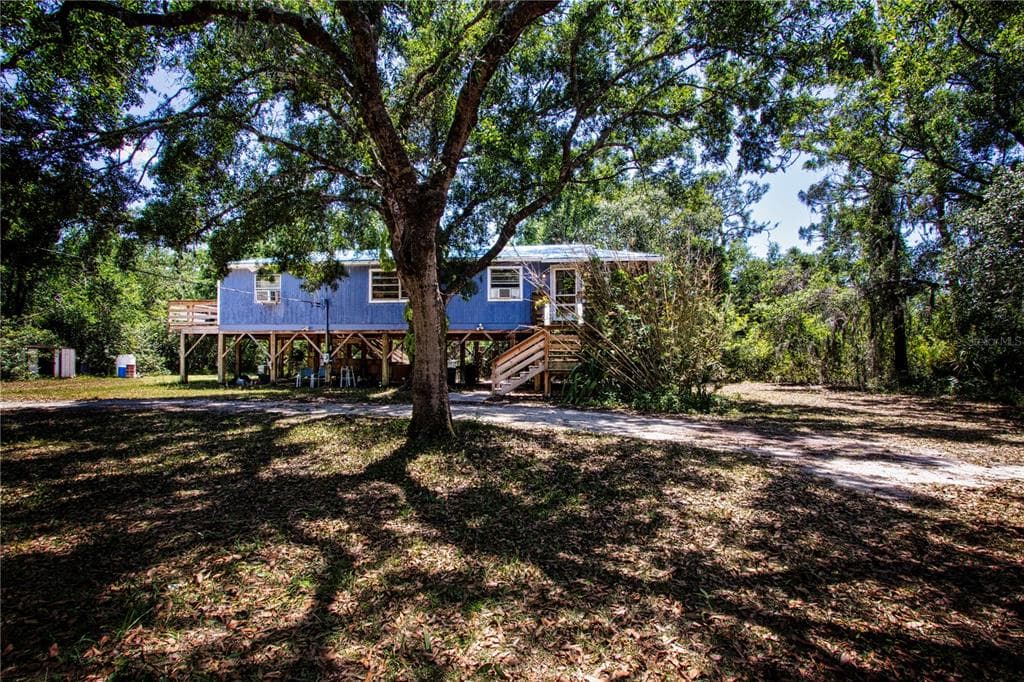 1616 LIGHTFOOT ROAD WIMAUMA, FL 33598