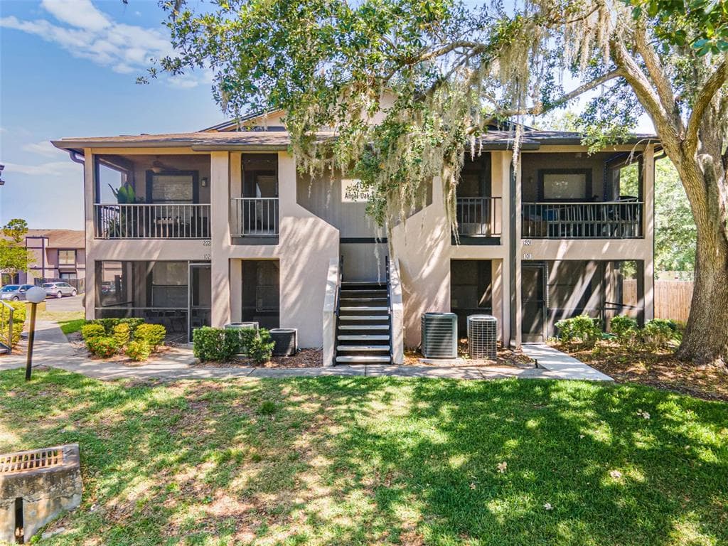 4035 ANGEL OAK COURT UNIT 101 TAMPA, FL 33613