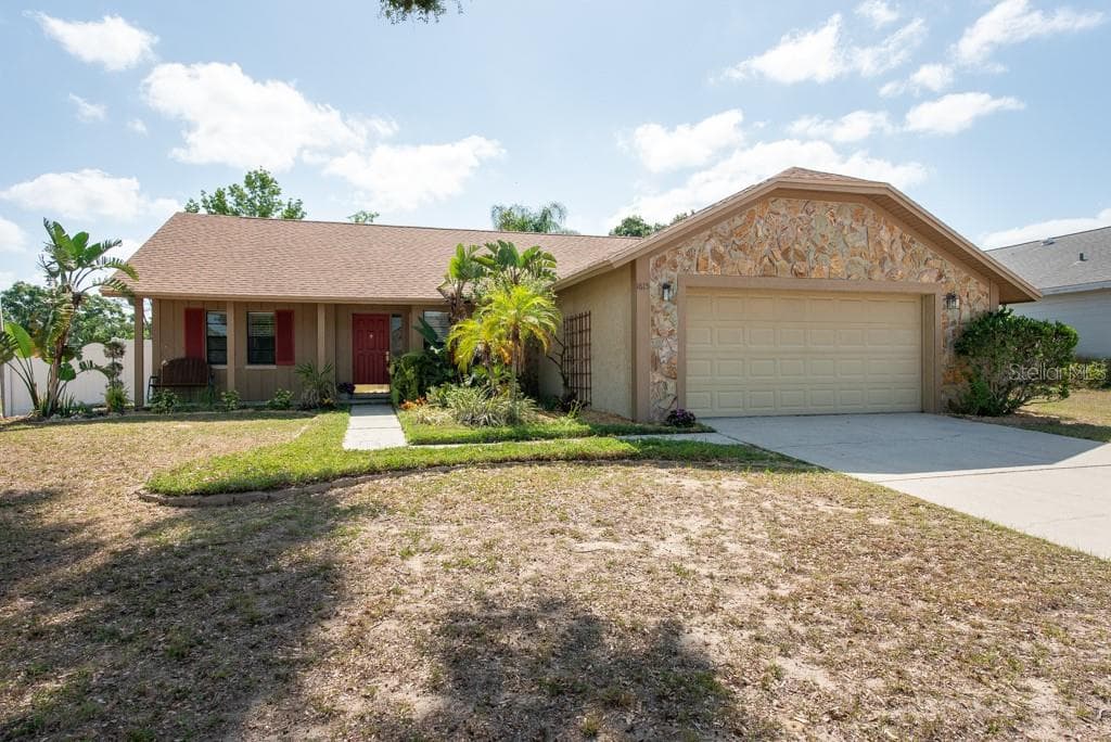 1615 LOGHILL PLACE BRANDON, FL 33510