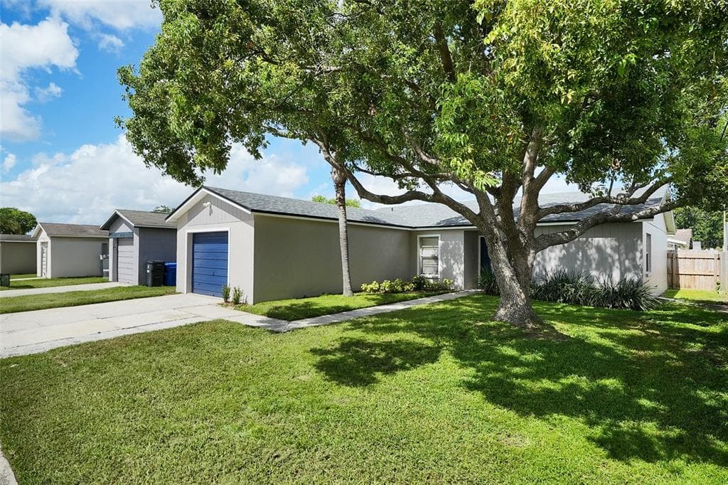 1010 LOCHMONT DRIVE BRANDON, FL 33511