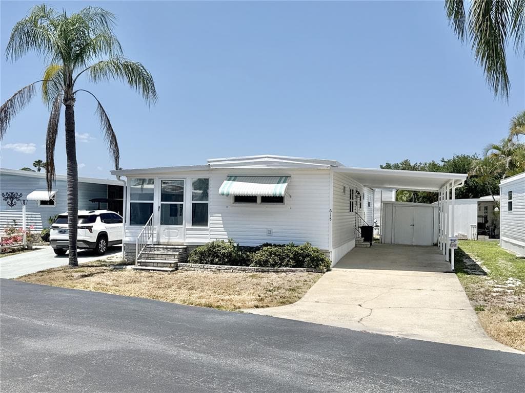 615 MOUNT KEY AVENUE NE UNIT 618 ST PETERSBURG, FL 33702
