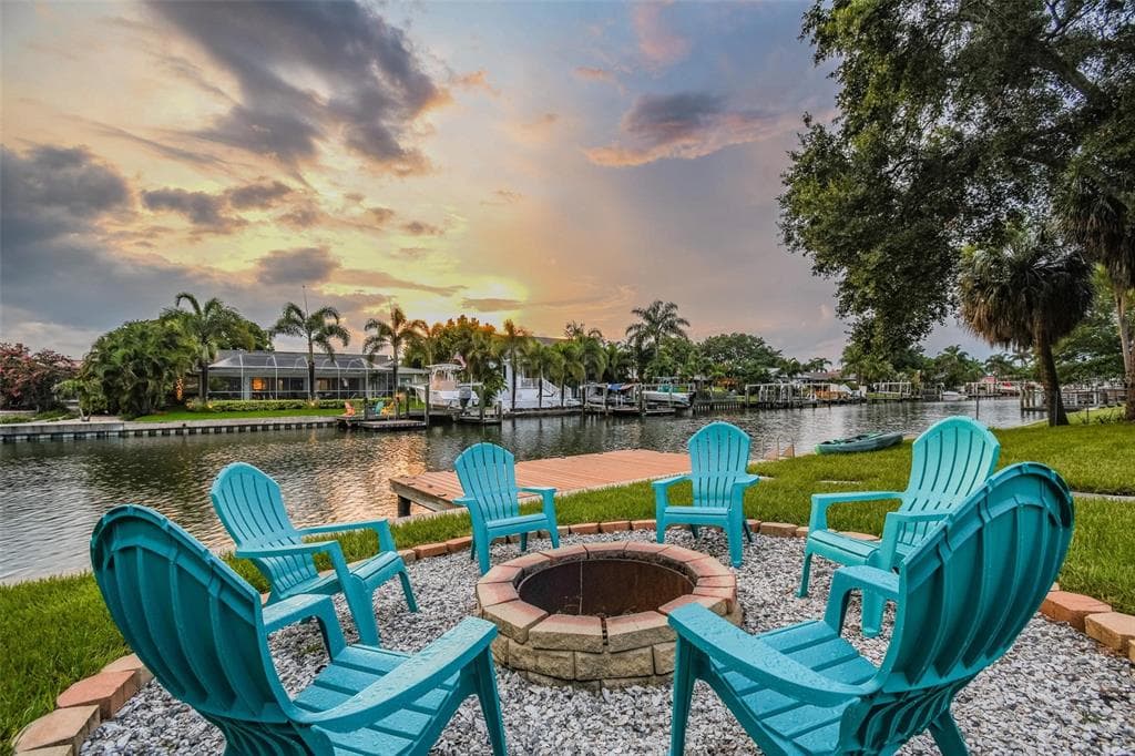 3922 FONTAINEBLEAU DRIVE TAMPA, FL 33634