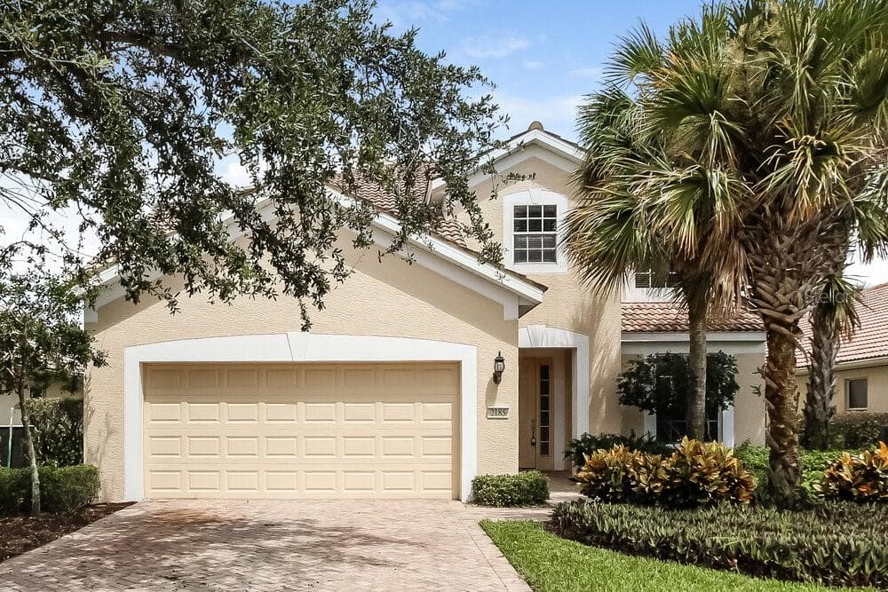 2185 FAIRMONT LANE NAPLES, FL 34120