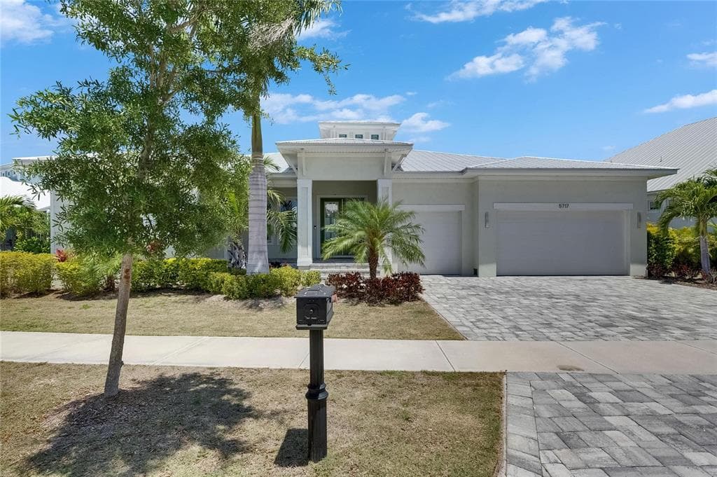 5717 TYBEE ISLAND DRIVE APOLLO BEACH, FL 33572