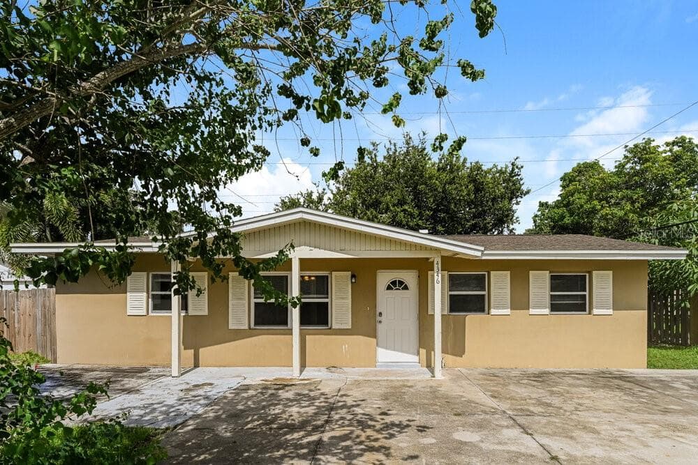 4346 TUFTS AVENUE FORT MYERS, FL 33901