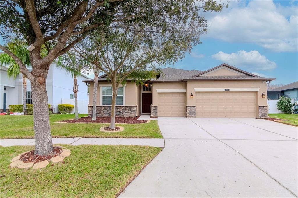 3914 ROUND TABLE COURT LAND O LAKES, FL 34638
