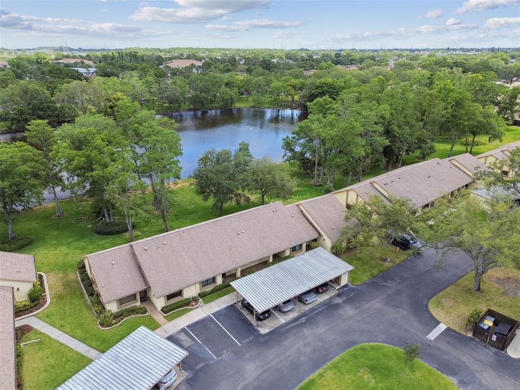 2537 OAKLEAF LANE UNIT 32A