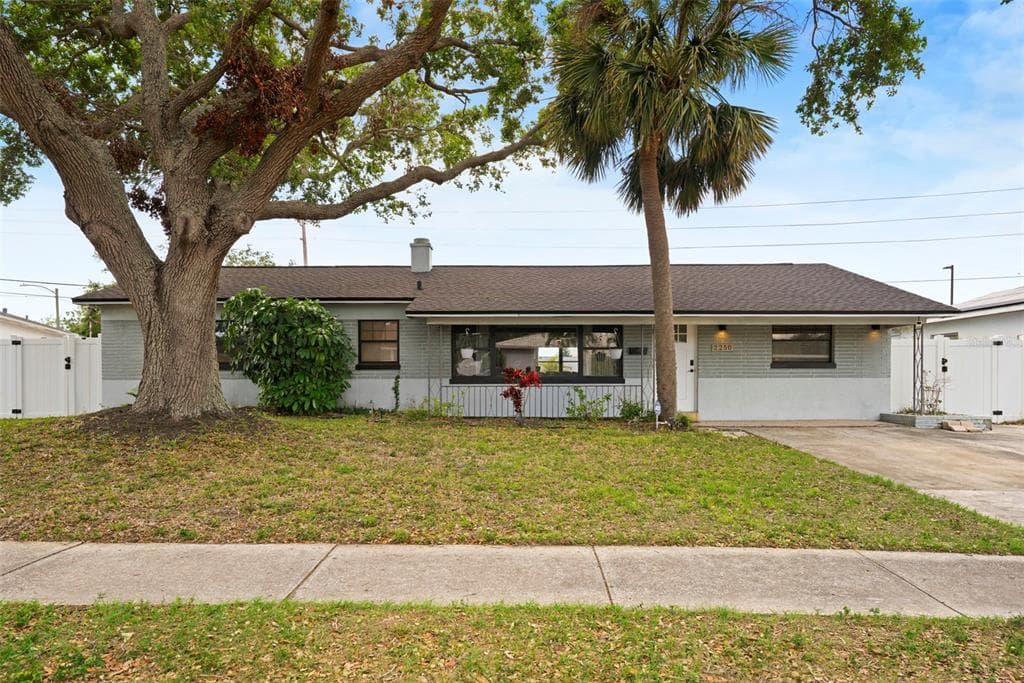 2250 64TH STREET N ST PETERSBURG, FL 33710