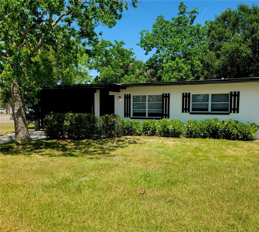 2204 EUCLID CIRCLE S CLEARWATER, FL 33764