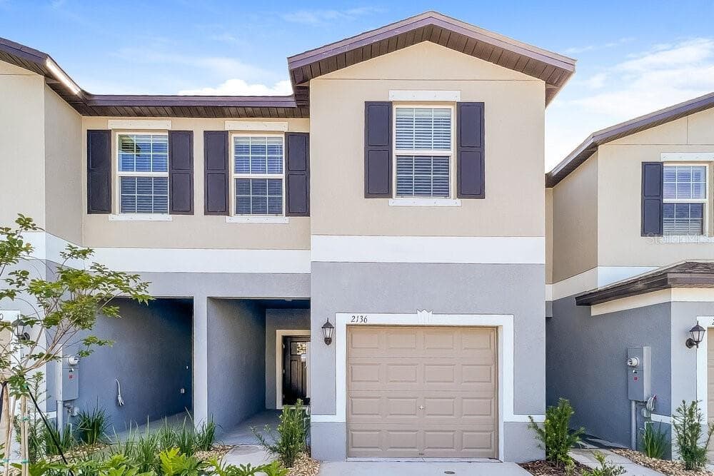 2136 AZURE VIEW WAY LUTZ, FL 33558