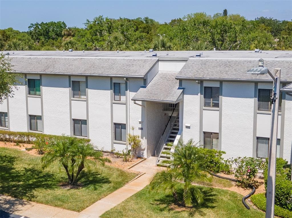 112 W CYPRESS COURT OLDSMAR, FL 34677