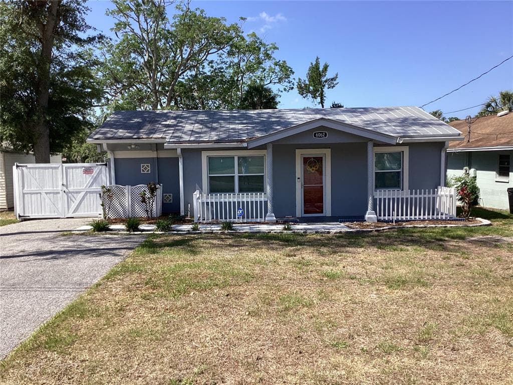 6062 OAK RIDGE AVENUE NEW PORT RICHEY, FL 34653
