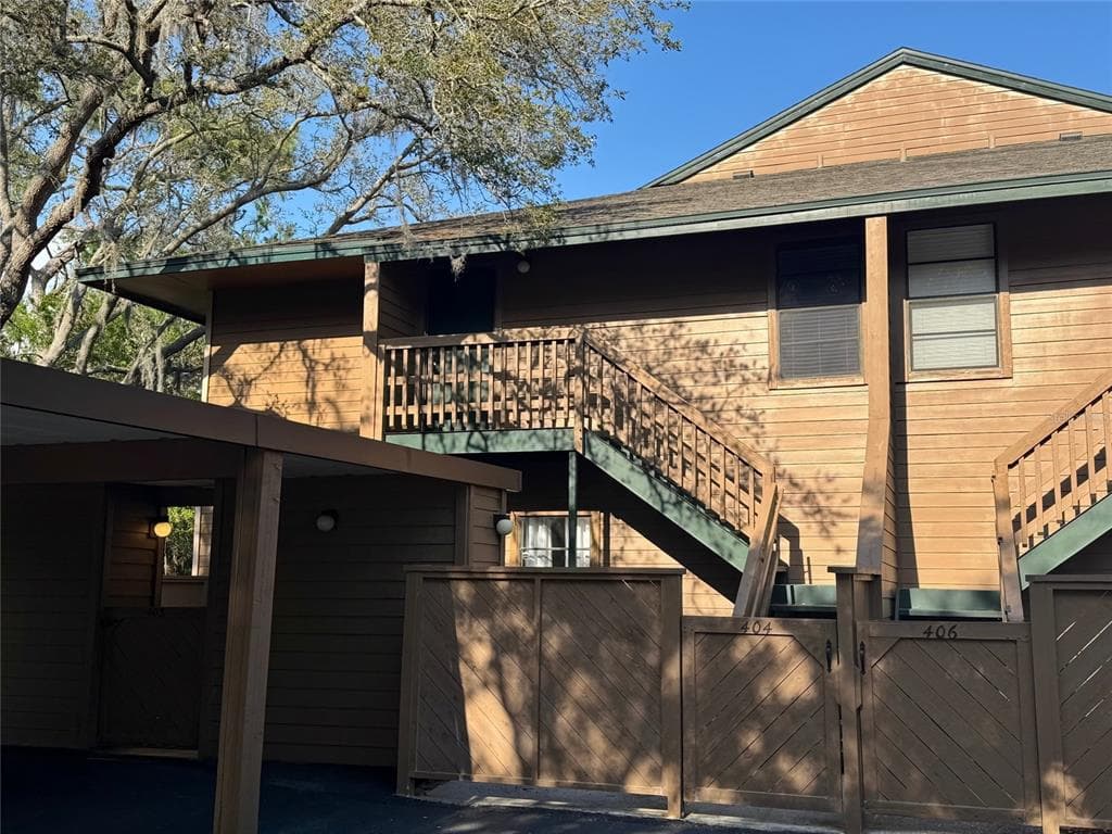 404 LENNOX ROAD W UNIT 404
