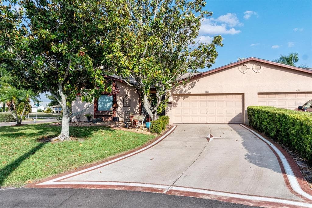 1823 ATRIUM DRIVE SUN CITY CENTER, FL 33573