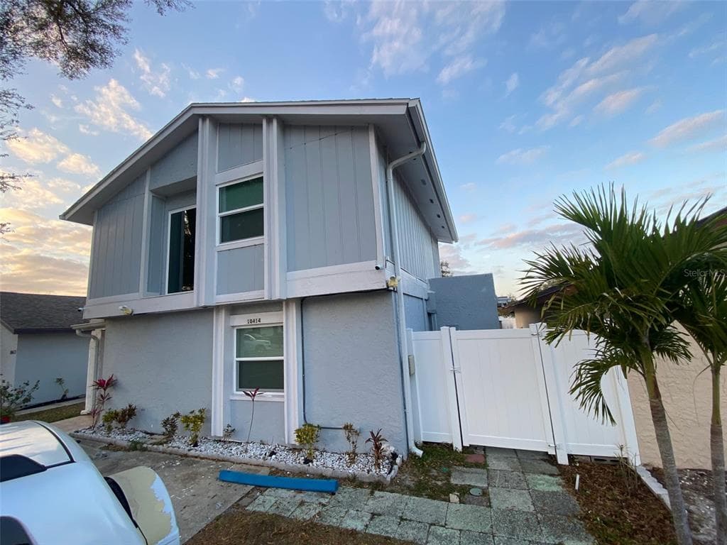 10414 ROSEMOUNT DRIVE