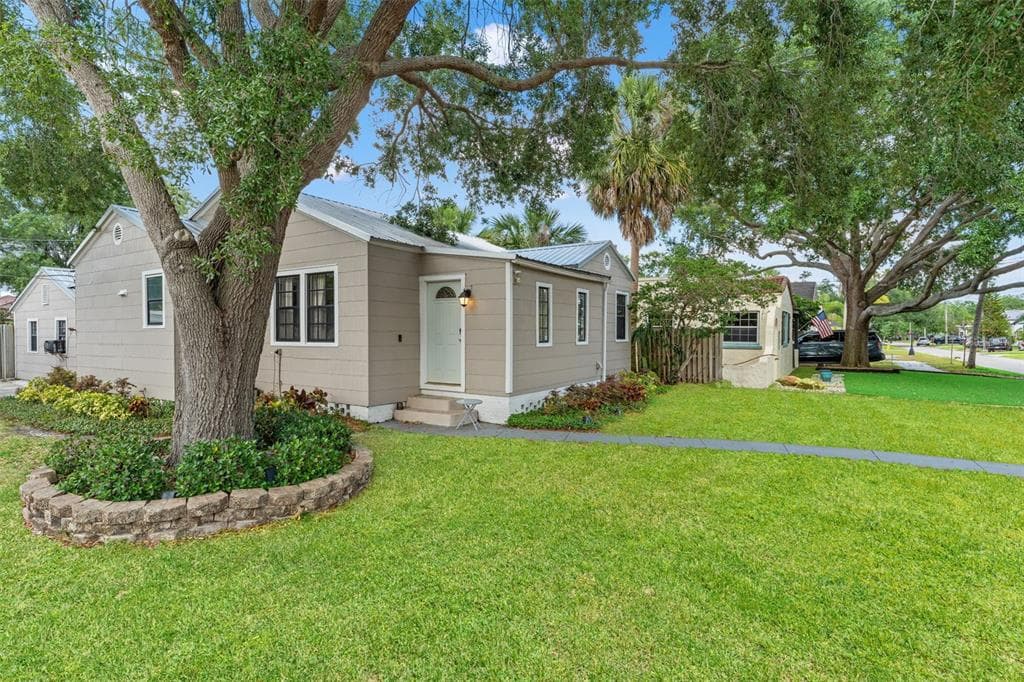 921 W CORAL STREET TAMPA, FL 33602
