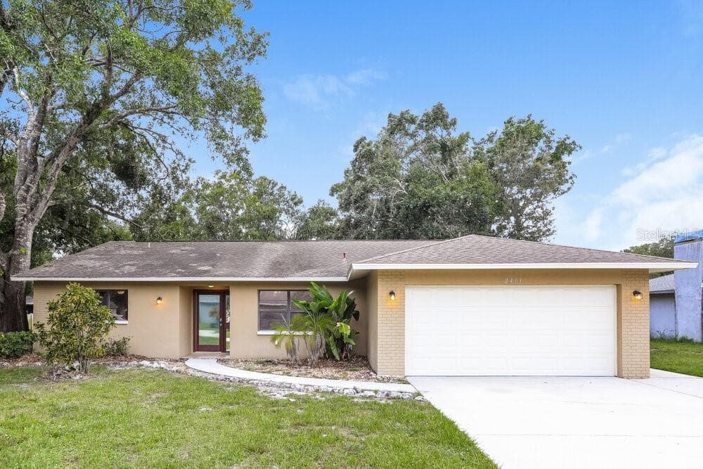 2473 GUTHRIE CIRCLE SARASOTA, FL 34235