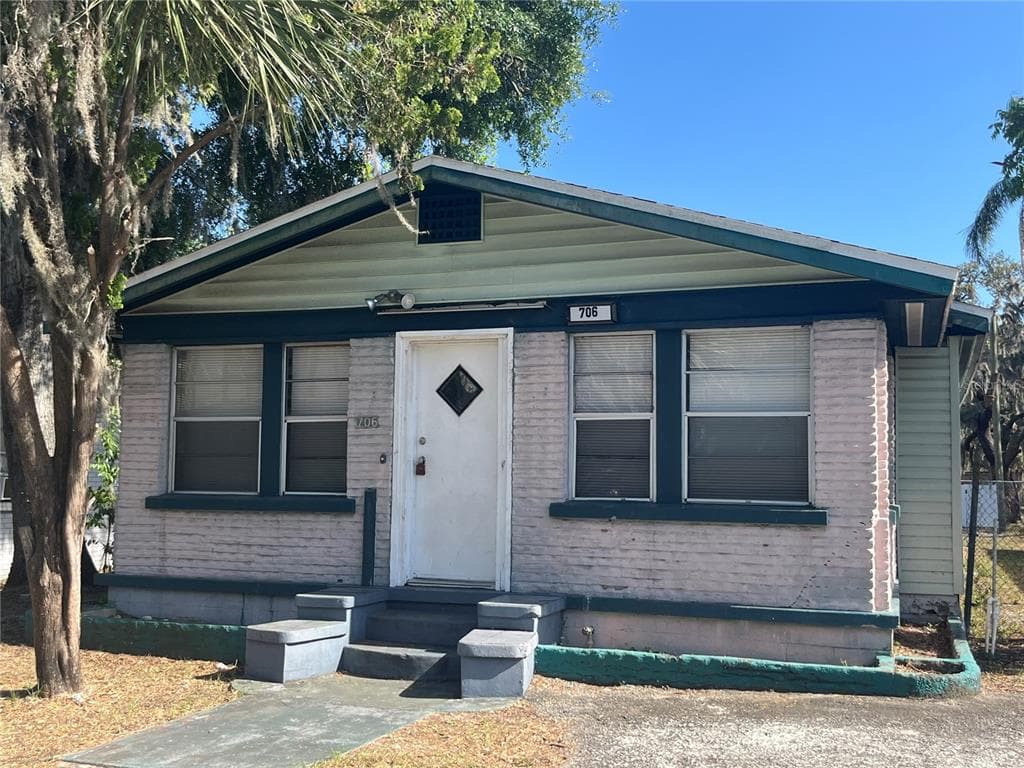 706 W 6TH STREET LAKELAND, FL 33805