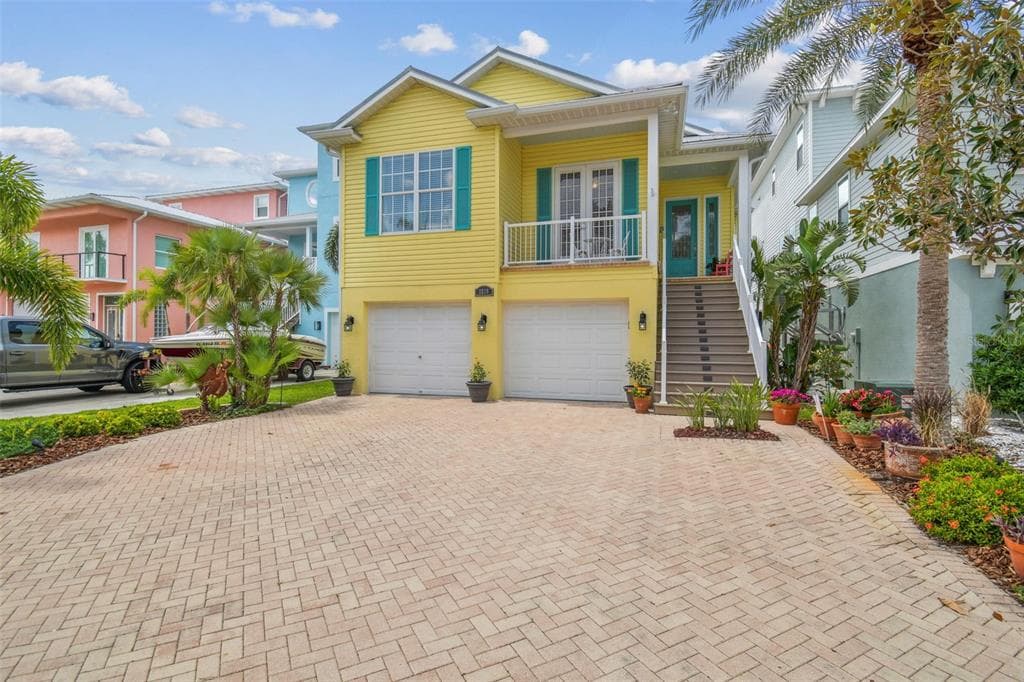 1326 APOLLO BEACH BOULEVARD S APOLLO BEACH, FL 33572