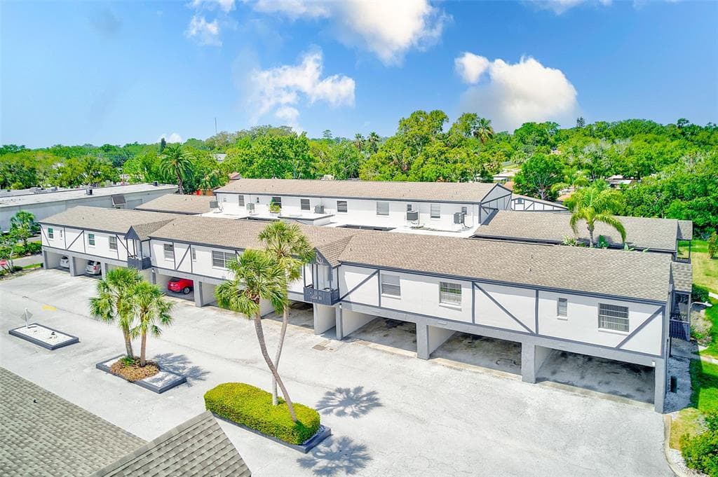 1137 KING ARTHUR COURT UNIT 501 DUNEDIN, FL 34698