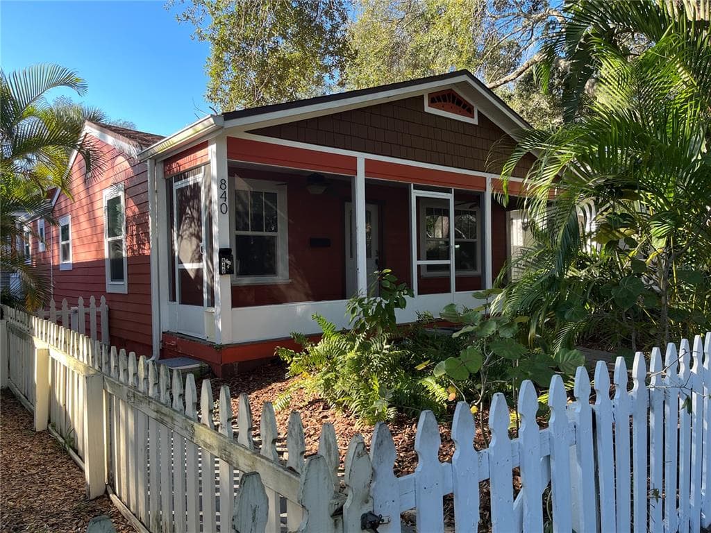 840 9TH AVENUE S ST PETERSBURG, FL 33701