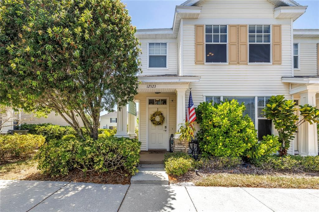 12323 COUNTRY WHITE CIRCLE TAMPA, FL 33635