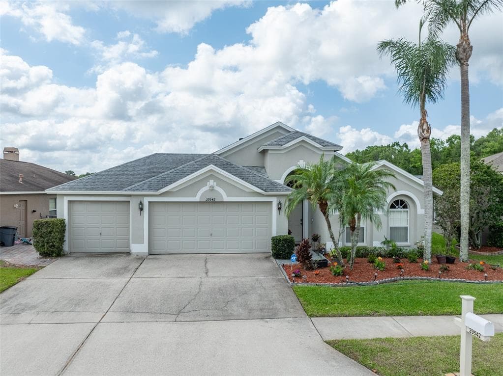 29542 FOREST GLEN DRIVE WESLEY CHAPEL, FL 33543