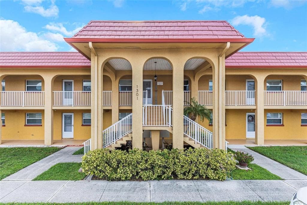 1301 S HERCULES AVENUE UNIT 19 CLEARWATER, FL 33764