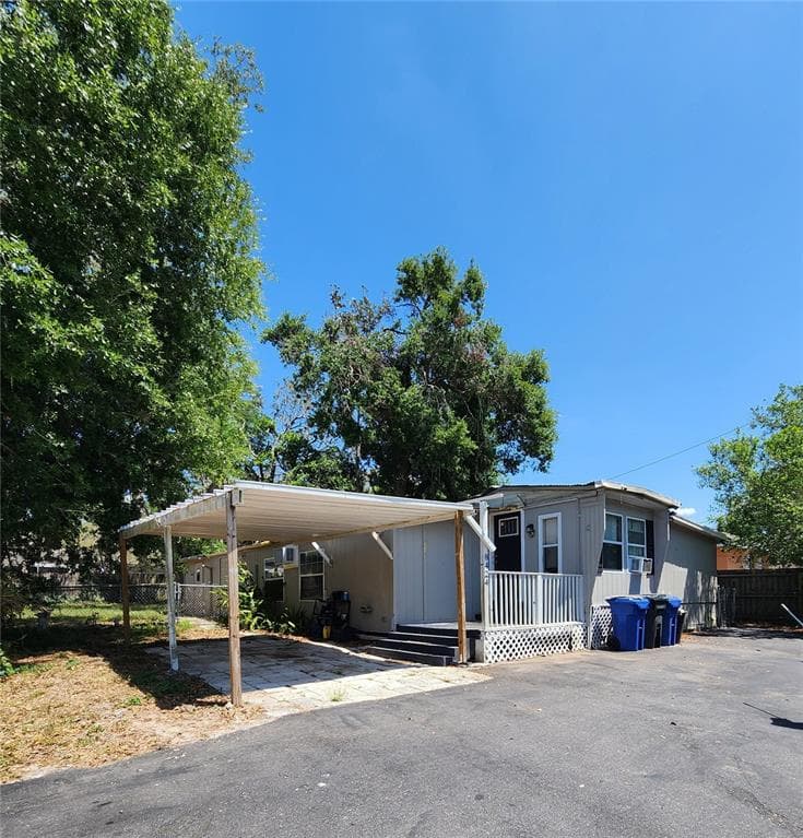 8424 VALRIE LANE RIVERVIEW, FL 33569