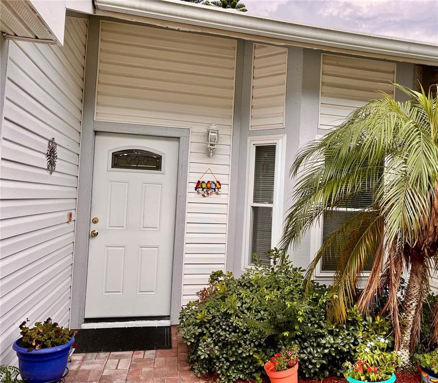 840 FRANKLIN CIR PALM HARBOR, FL 34683