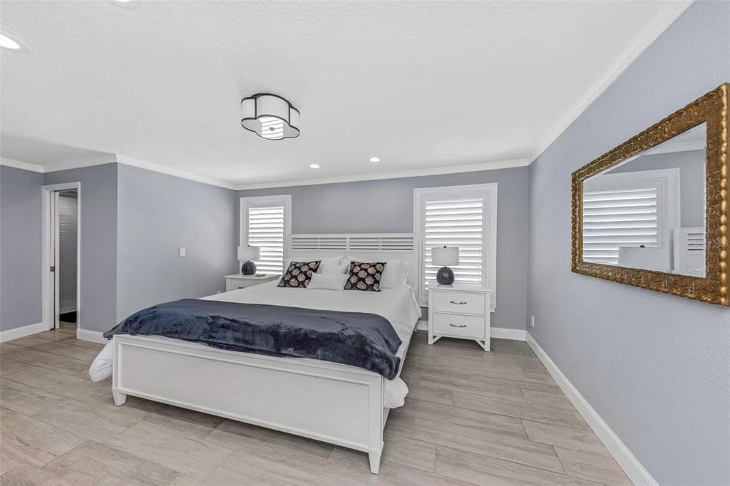 318 BELLE ISLE AVENUE BELLEAIR BEACH, FL 33786