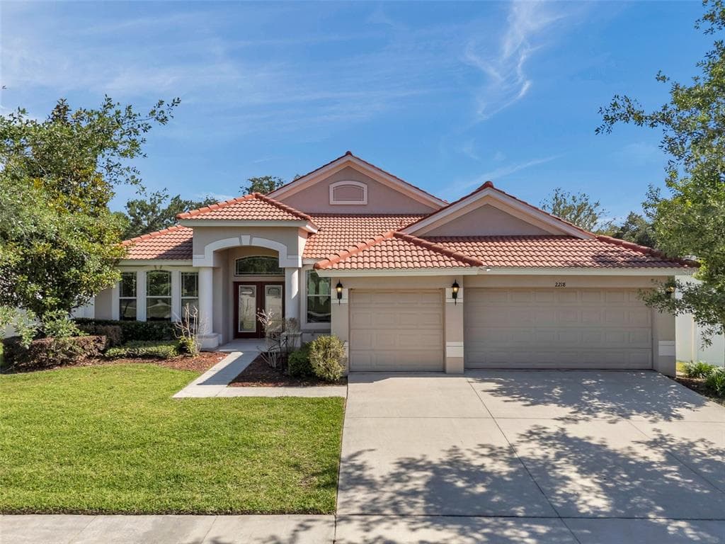 2218 VALTERRA VISTA WAY VALRICO, FL 33594