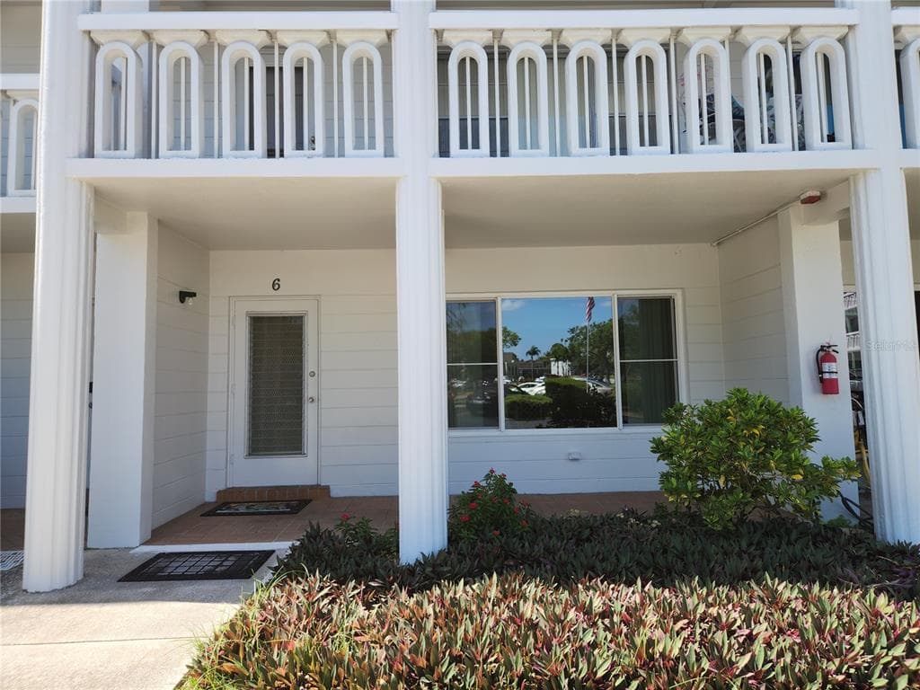 2020 WORLD PARKWAY BOULEVARD UNIT 6 CLEARWATER, FL 33763