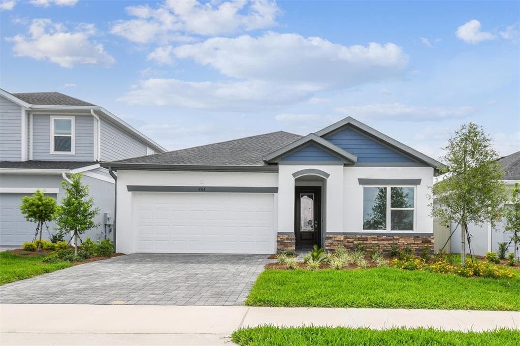 5914 BRISTLE OAK STREET MOUNT DORA, FL 32757