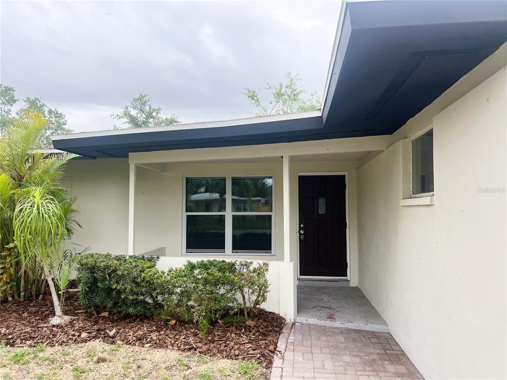 2489 DEL RIO WAY DUNEDIN, FL 34698
