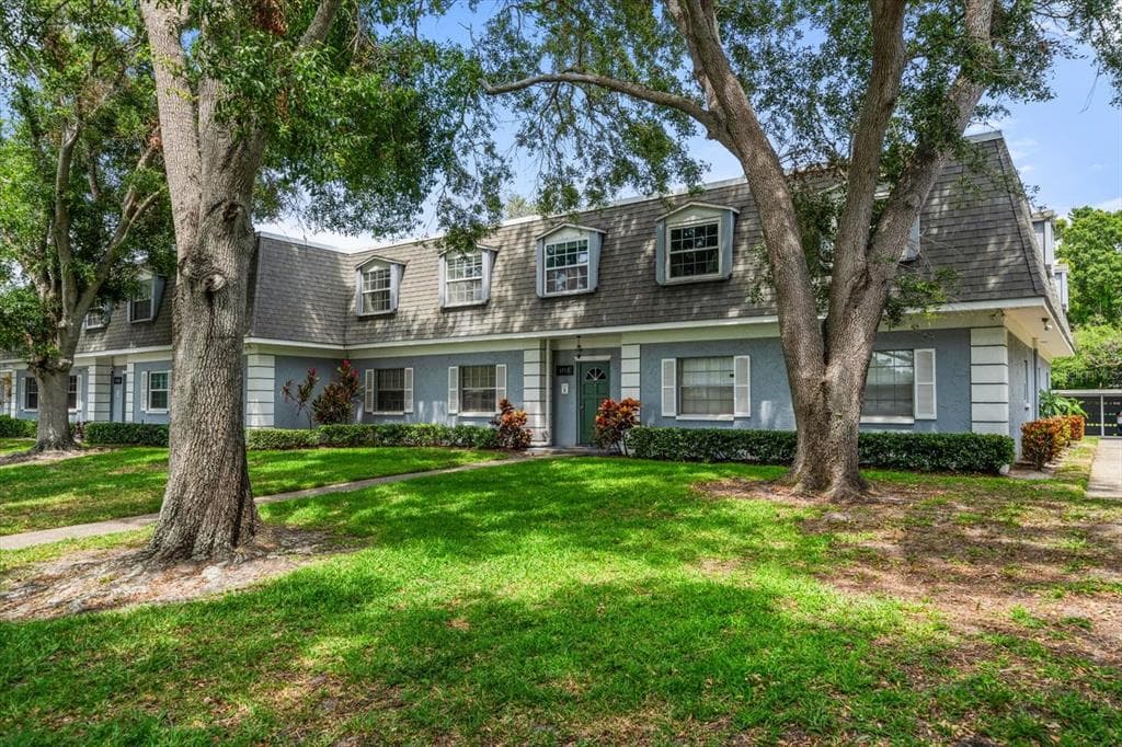 1715 BELLEAIR FOREST DRIVE UNIT C BELLEAIR, FL 33756